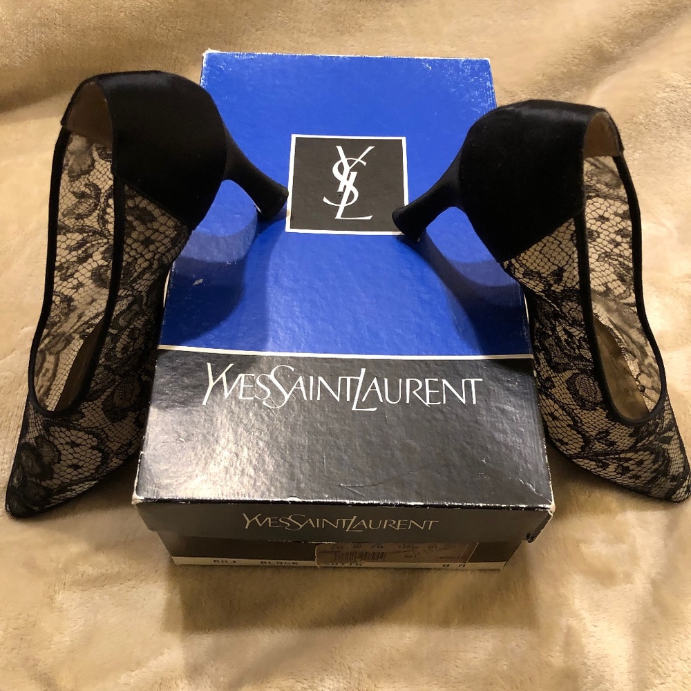Yves Saint Laurent lace pumps, size 8M